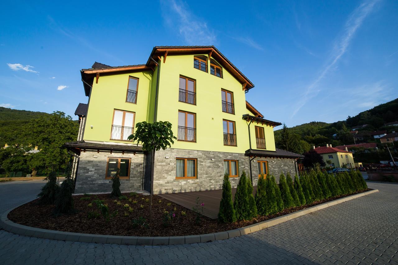 Hotel Daro Banska Stiavnica Ngoại thất bức ảnh